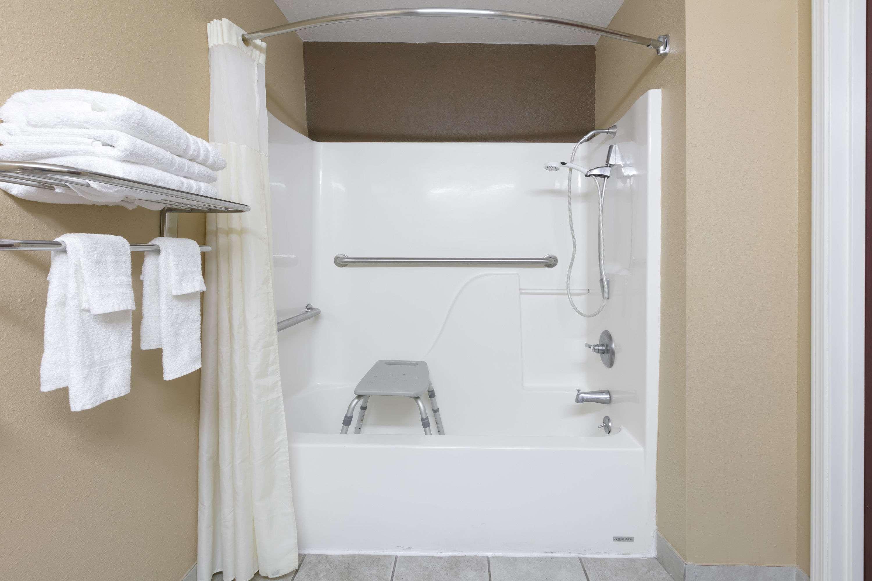Microtel Inn And Suites Lafayette Bagian luar foto